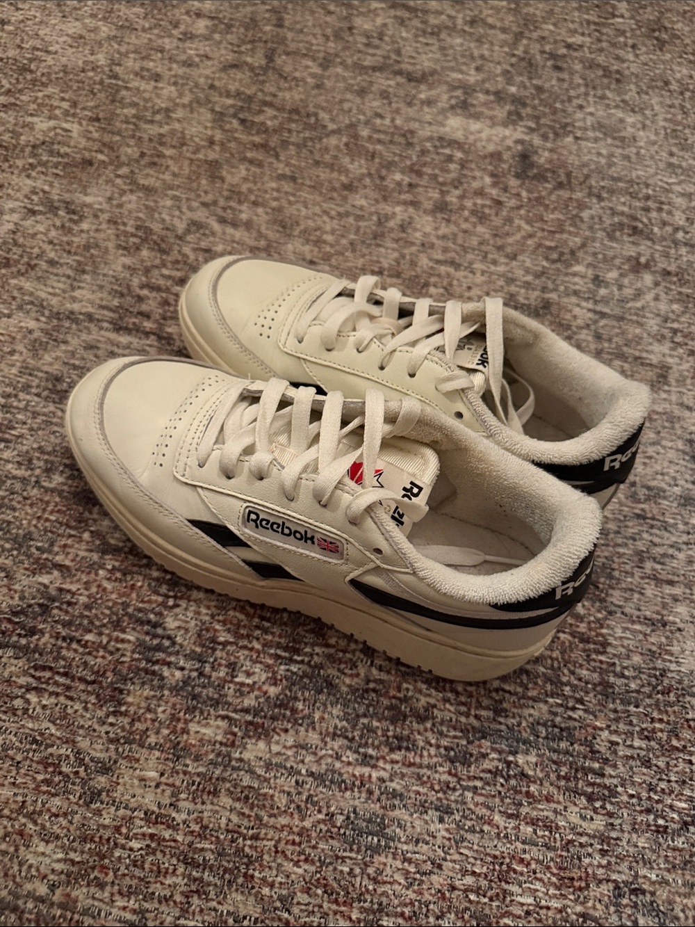 Reebok Kids Sneakers in Off-White with Black Accents